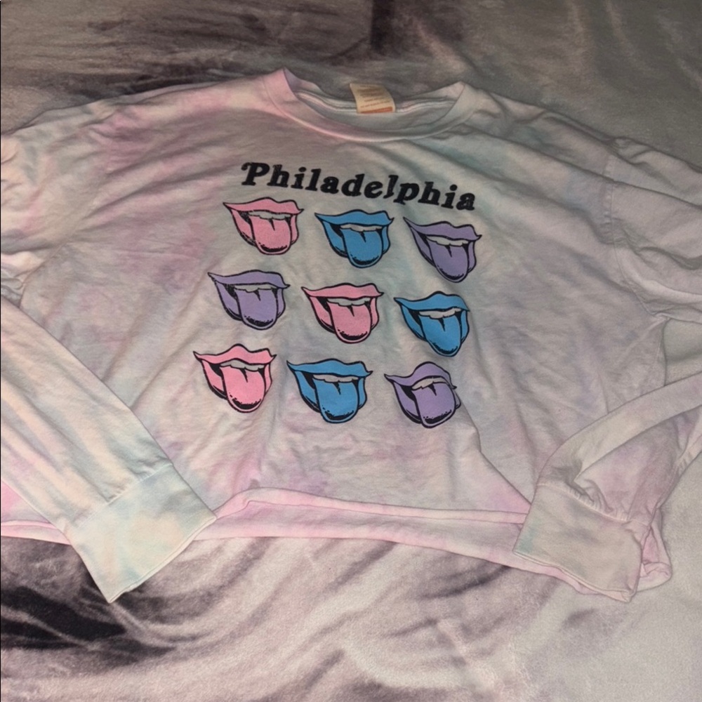 Philadelphia Graphic Long sleeve shirt Medium